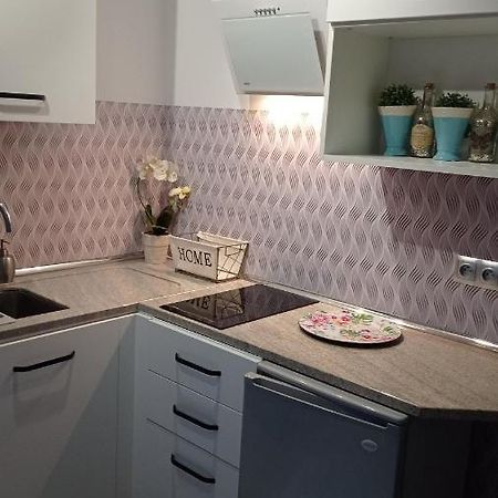 Maly Apartamencik Teo Rewal Esterno foto