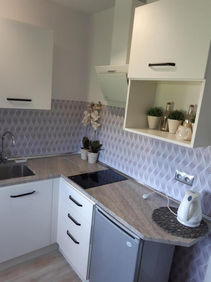 Maly Apartamencik Teo Rewal Esterno foto