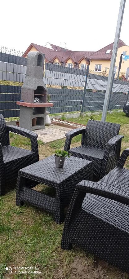 Maly Apartamencik Teo Rewal Esterno foto