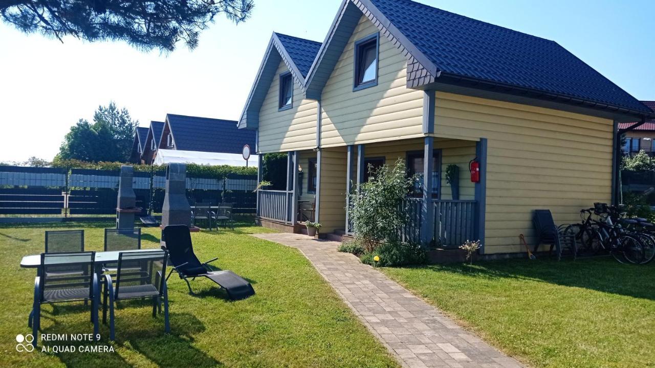 Maly Apartamencik Teo Rewal Esterno foto