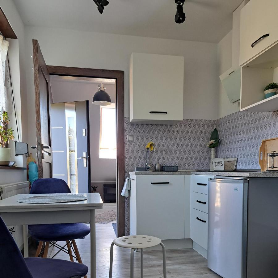 Maly Apartamencik Teo Rewal Esterno foto