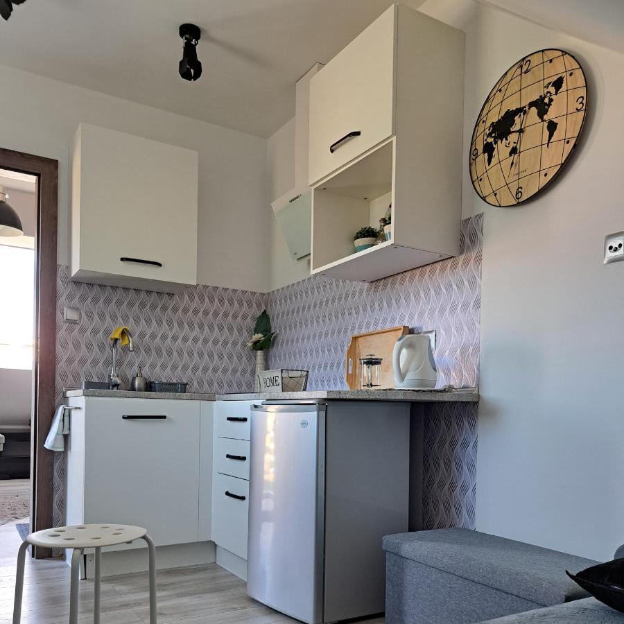 Maly Apartamencik Teo Rewal Esterno foto