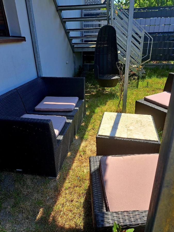 Maly Apartamencik Teo Rewal Esterno foto